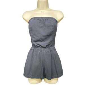 De Beatriz Boutique black romper shorts. Size S